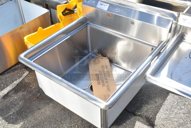 BRAND NEW SCRATCH AND DENT! Steelton 522CS12424 29 1/2" 18-Gauge Stainless Steel One Compartment Commercial Sink without Drainboard - 24" x 24" x 12" Bowl - Image 3 of 7