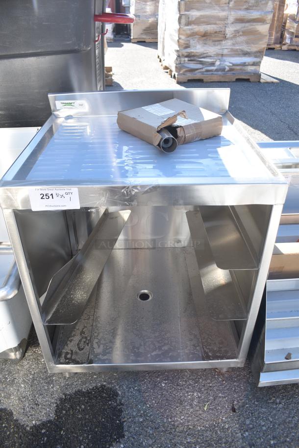 BRAND NEW SCRATCH AND DENT! Regency 600GRSU2324C Stainless Steel Corrugated Top Glass Rack Storage Unit - 23" x 24" - Image 1 of 7