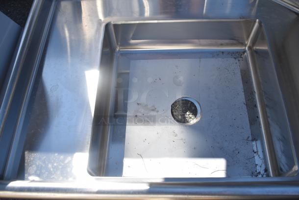 BRAND NEW SCRATCH AND DENT! Regency 600DDT36L 16 Gauge 3' Soiled / Dirty Dish Table - Left Drainboard. No Legs. - Image 4 of 6