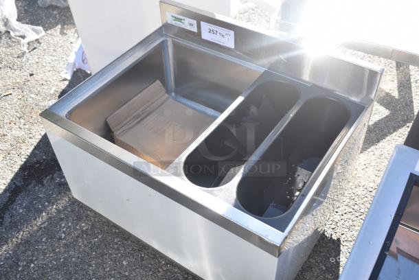 BRAND NEW SCRATCH AND DENT! Regency 600IB1824CP 18" x 24" Underbar Ice Bin with 7 Circuit Post-Mix Cold Plate, Sliding Lid, and Bottle Holders - 51 lb. - Image 3 of 6