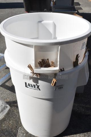 2 BRAND NEW SCRATCH AND DENT! Lavex 475TCRND55WH 55 Gallon White Round Commercial Trash Can. 2 Times Your Bid!