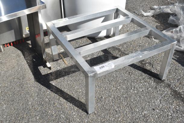BRAND NEW SCRATCH AND DENT! Regency 600DUN242412 24" x 24" x 12" Aluminum Dunnage Rack - 1,500 lb. Capacity - Image 2 of 4