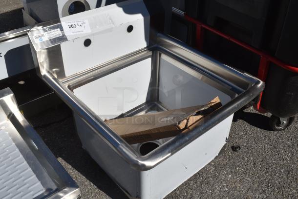 BRAND NEW SCRATCH AND DENT! Steelton 522CS11818N 23 1/2" 18-Gauge Stainless Steel One Compartment Commercial Sink without Drainboard - 18" x 18" x 12" Bowl - Image 2 of 7