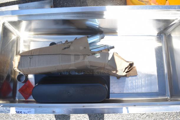 BRAND NEW SCRATCH AND DENT! Regency 600IB1836CP 18" x 36" Underbar Ice Bin with 7 Circuit Post-Mix Cold Plate and Bottle Holders - 79 lb. - Image 4 of 7