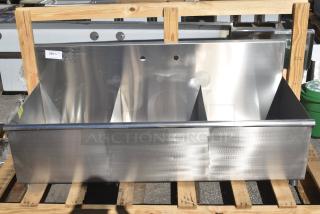 BRAND NEW SCRATCH AND DENT! Stainless Steel 3 Bay Sink. No Legs.