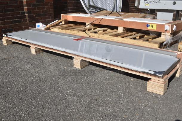 BRAND NEW SCRATCH AND DENT! Regency 600PTS1896 16-Gauge Type 304 Stainless Steel Pass-Through Shelf - 18" x 96" - Image 2 of 6