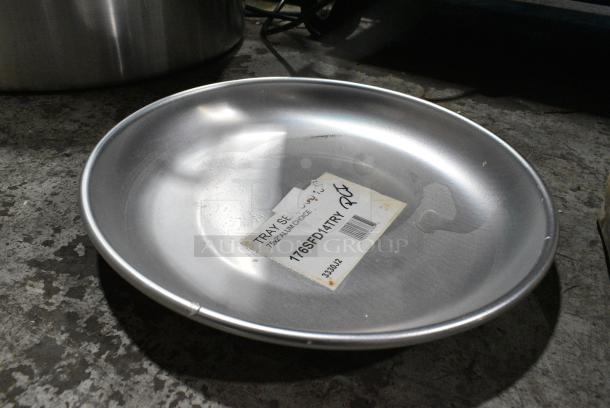 3 BRAND NEW SCRATCH AND DENT! Items Including 471SP120QTHD Choice 120 Qt. Heavy Weight Aluminum Stock Pot, 176SFD10TRY Choice 10" x 2" Aluminum Tray, 48 oz, 176SFD14TRY Choice 13 3/4" x 2" Aluminum Tray, 96 oz.. 3 Times Your Bid! - Image 6 of 9