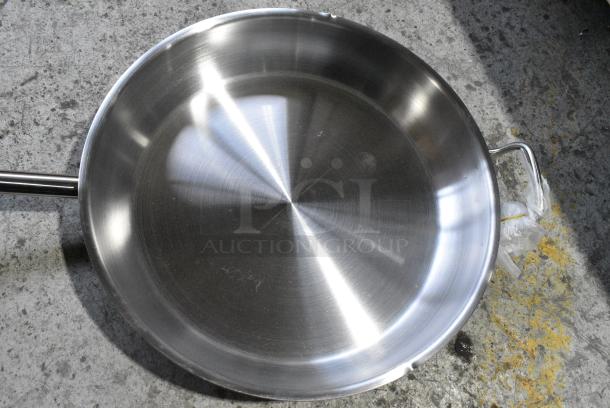 2 BRAND NEW SCRATCH AND DENT! Items Including 471SPC100 Choice 20 13/16" Aluminum Pot / Pan Cover and Vigor Skillet. 2 Times Your BId! - Image 7 of 9