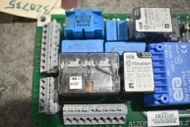 14 BRAND NEW SCRATCH AND DENT! Items Including Siemens 45EG20AF Contactors & Starters & Contactor Supplies, 00-853340 Solenoid Valve, 320720, Alto Shaam Ballast, Omron G3KA-240B Relay, 00-843944 Solenoid Cooling, Auxillary Switch. 14 Times Your Bid! - Image 5 of 36