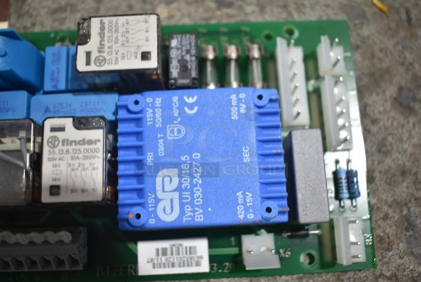 14 BRAND NEW SCRATCH AND DENT! Items Including Siemens 45EG20AF Contactors & Starters & Contactor Supplies, 00-853340 Solenoid Valve, 320720, Alto Shaam Ballast, Omron G3KA-240B Relay, 00-843944 Solenoid Cooling, Auxillary Switch. 14 Times Your Bid! - Image 6 of 36