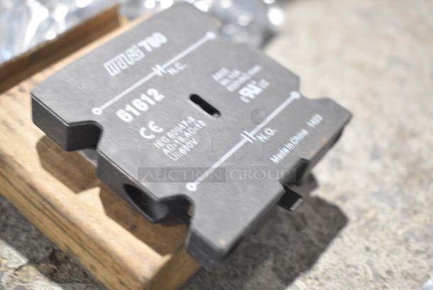 14 BRAND NEW SCRATCH AND DENT! Items Including Siemens 45EG20AF Contactors & Starters & Contactor Supplies, 00-853340 Solenoid Valve, 320720, Alto Shaam Ballast, Omron G3KA-240B Relay, 00-843944 Solenoid Cooling, Auxillary Switch. 14 Times Your Bid! - Image 14 of 36