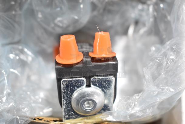 14 BRAND NEW SCRATCH AND DENT! Items Including Siemens 45EG20AF Contactors & Starters & Contactor Supplies, 00-853340 Solenoid Valve, 320720, Alto Shaam Ballast, Omron G3KA-240B Relay, 00-843944 Solenoid Cooling, Auxillary Switch. 14 Times Your Bid! - Image 23 of 36