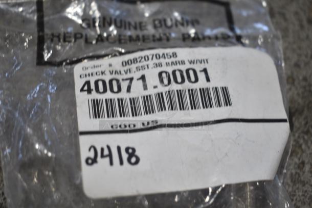 14 BRAND NEW SCRATCH AND DENT! Items Including Ring, Relay, Nut, 293270000 Probe, Henny Penny FP05-017 Quick Disconnect, Hoabrt 00-557970 Clamp, 40071.0001 Check Valve, 56335 Bracket, Hoabrt 00-499084-00002 Port Suction. 14 Times Your Bid! - Image 11 of 16