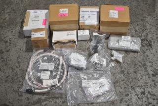 14 BRAND NEW SCRATCH AND DENT! Items Including Hobart S1-1P1214-00006 Board, 01-100V10-00334 Transformer, 9293044S Controller, 00-891061 Motor, Hobart G1-1M7008-00004 Weld Lid Sump, HEN140C95 Kit, Hardt 3949 Degreaser Hose Kit, 00-973402 Hobart Latch Kit. 14 Times Your Bid!