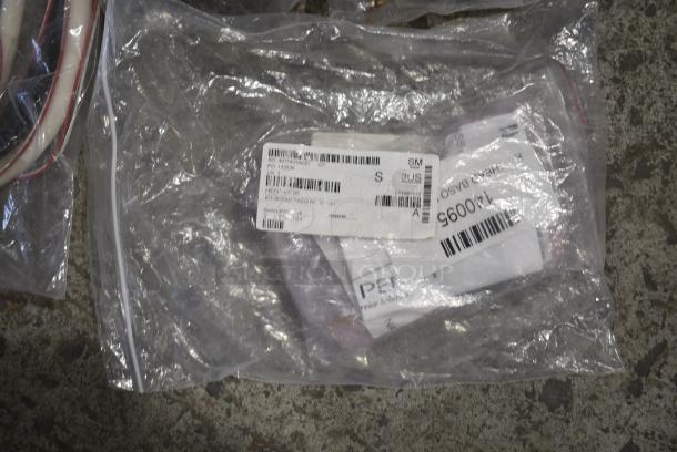 14 BRAND NEW SCRATCH AND DENT! Items Including Hobart S1-1P1214-00006 Board, 01-100V10-00334 Transformer, 9293044S Controller, 00-891061 Motor, Hobart G1-1M7008-00004 Weld Lid Sump, HEN140C95 Kit, Hardt 3949 Degreaser Hose Kit, 00-973402 Hobart Latch Kit. 14 Times Your Bid! - Image 11 of 16