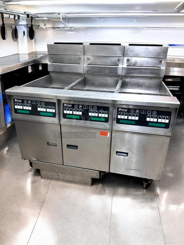 Superior Condition Pitco SG14 Gas Fryer Set – Tested & Working! - Image 1 of 11
