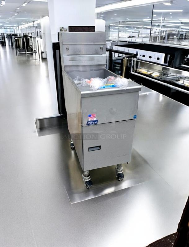 Pristine Condition Pitco VF35-S Gas Fryer - Image 1 of 12