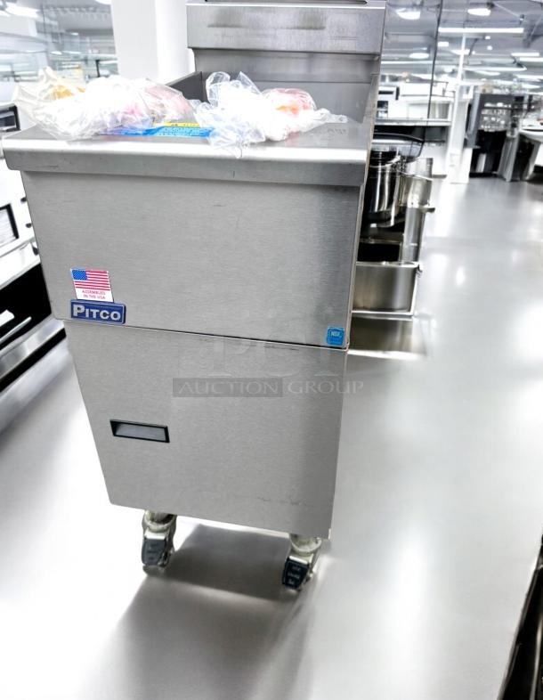 Pristine Condition Pitco VF35-S Gas Fryer - Image 8 of 12