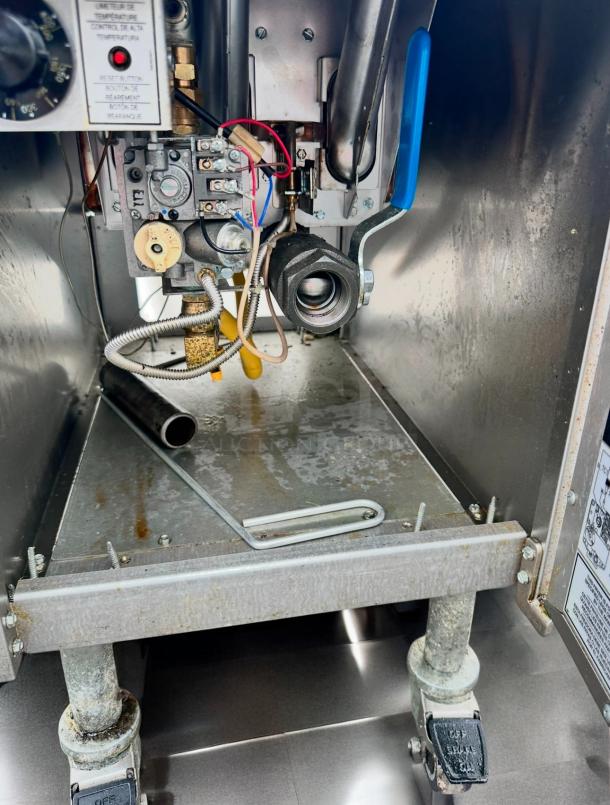 Pristine Condition Pitco VF35-S Gas Fryer - Image 10 of 12