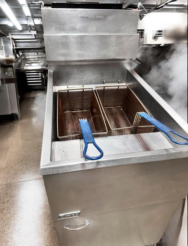 First-Class Condition Pitco 65C+ Gas Fryer – Tested & Working! - Image 3 of 5