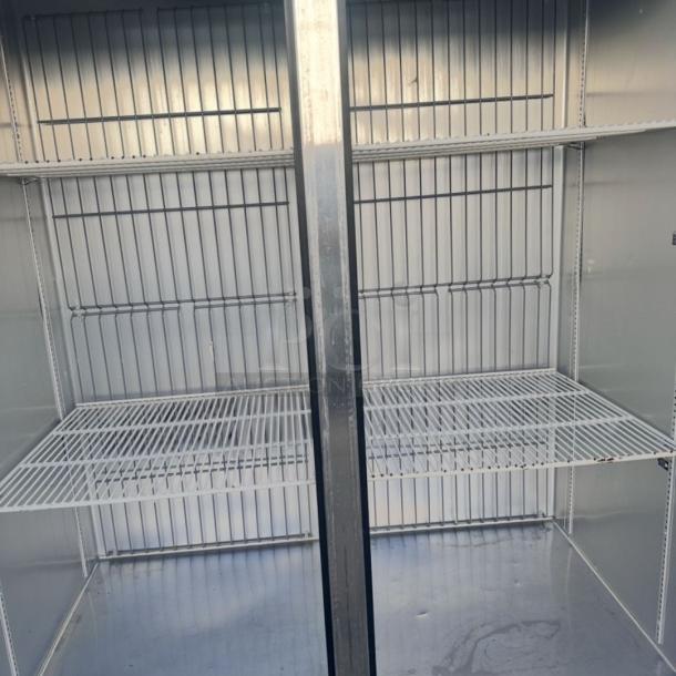 Immaculate Condition True T-49F-HC Commercial Freezer – Tested & Working! - Image 6 of 10