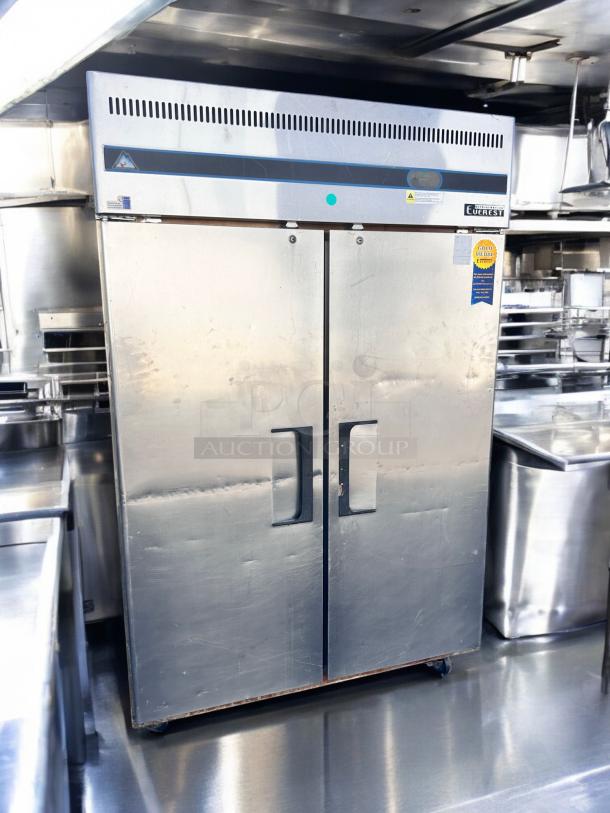 Excellent Condition Everest ESR2 Double Door Commercial Refrigerator – Tested & Working! - Image 5 of 6