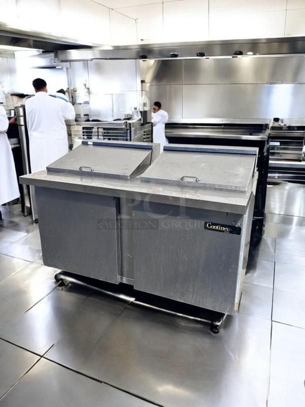 Excellent Condition Continental SW60-24M Sandwich Prep Table – Tested & Working! - Image 2 of 7