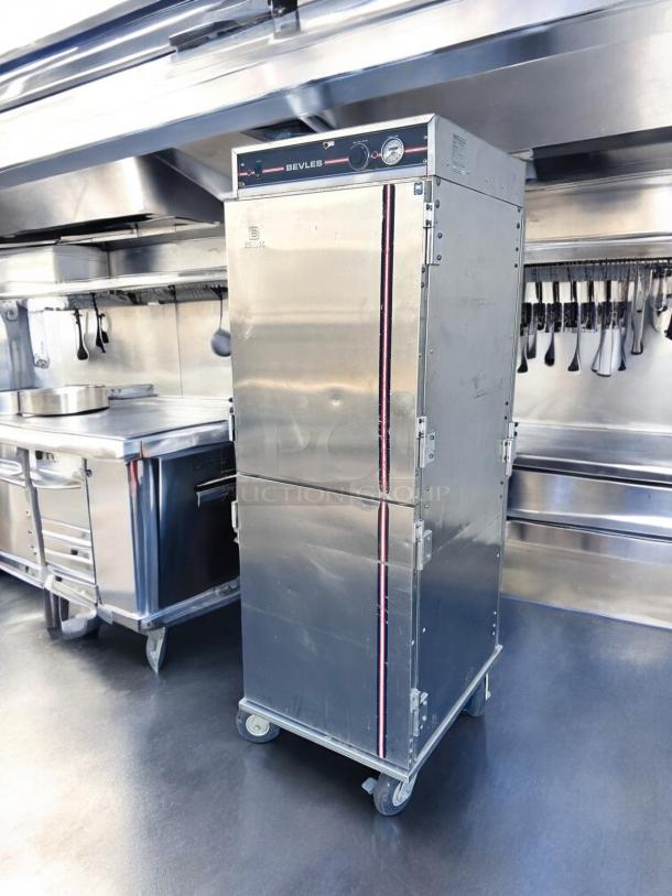 Excellent Condition BevLes CA70-CV32HW Heated Holding Cabinet – Tested & Working! - Image 2 of 11