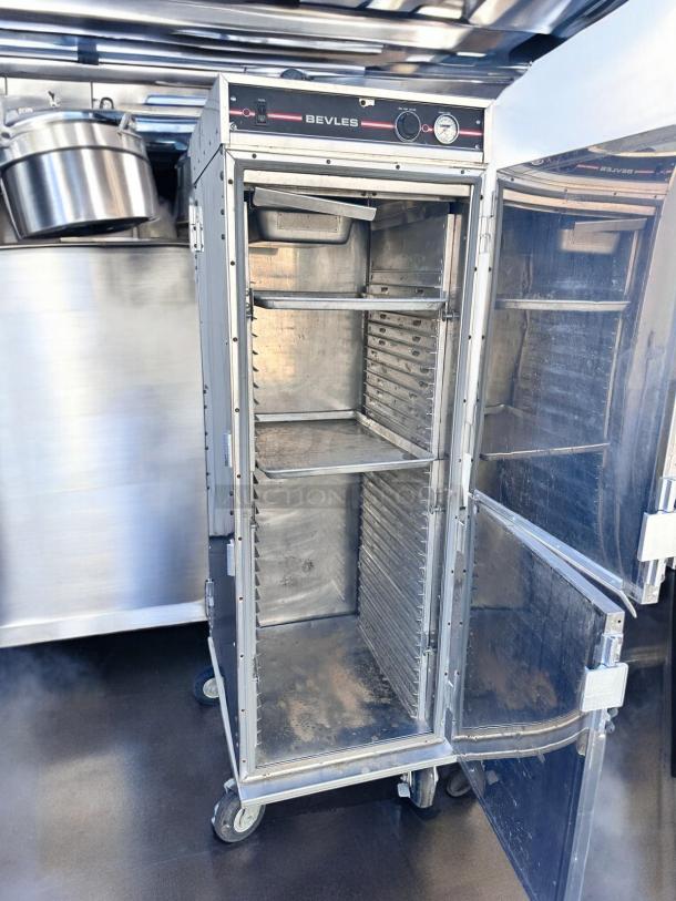 Excellent Condition BevLes CA70-CV32HW Heated Holding Cabinet – Tested & Working! - Image 4 of 11