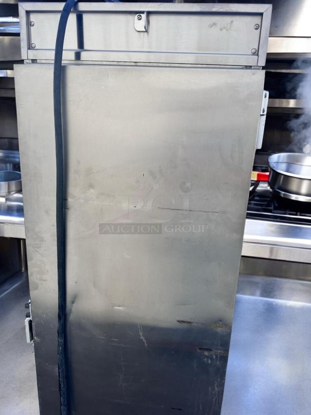 Excellent Condition BevLes CA70-CV32HW Heated Holding Cabinet – Tested & Working! - Image 6 of 11