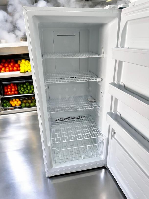 Excellent Condition GE Appliances FUF14QRRWW Upright Freezer – Tested & Working! - Image 9 of 9