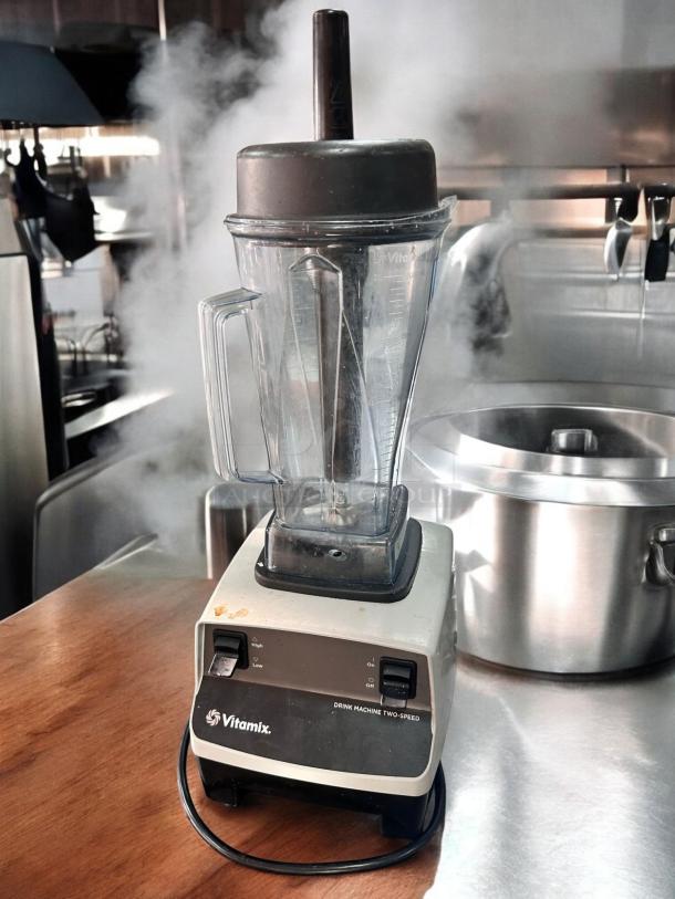 Excellent Condition Vitamix Drink Machine Two-Speed Blender – Tested & Working! - Image 3 of 7
