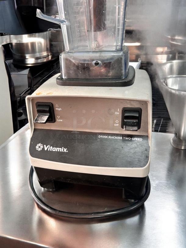 Excellent Condition Vitamix Drink Machine Two-Speed Blender – Tested & Working! - Image 6 of 7