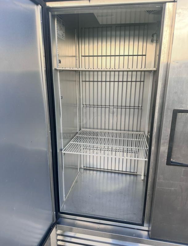 Excellent Condition True T-49F-HC Freezer – Tested & Working! - Image 6 of 8
