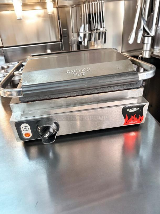 Excellent Condition Vollrath Cayenne Panini Grill – Tested & Working! - Image 1 of 10