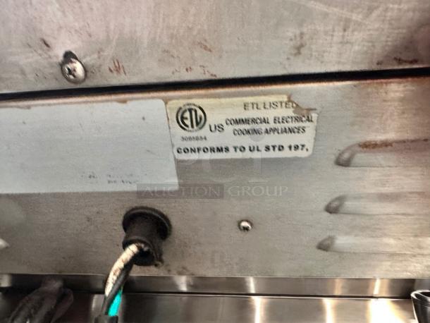 Excellent Condition Vollrath Cayenne Panini Grill – Tested & Working! - Image 5 of 10