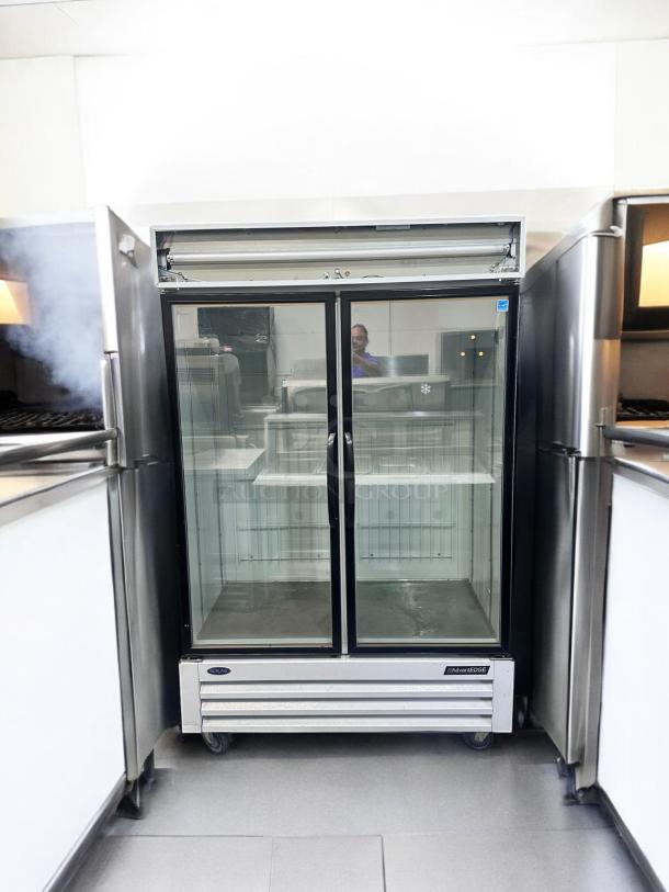 Excellent Condition Standex AdvantEDGE Glass Door Refrigerator – Tested & Working! - Image 1 of 9