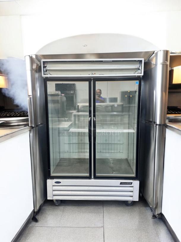 Excellent Condition Standex AdvantEDGE Glass Door Refrigerator – Tested & Working! - Image 5 of 9