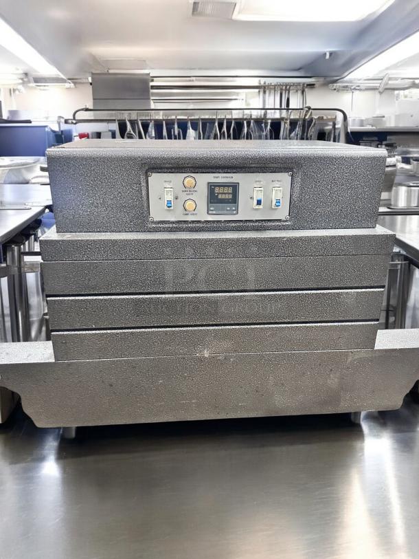 Excellent Condition Thermal Shrinking Packaging Machine BSA 500/BSE4030 – Tested & Working! - Image 4 of 10