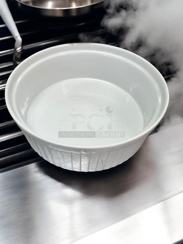 Excellent Condition Fortessa 80 oz White Soufflé Baking Dish - Image 2 of 4