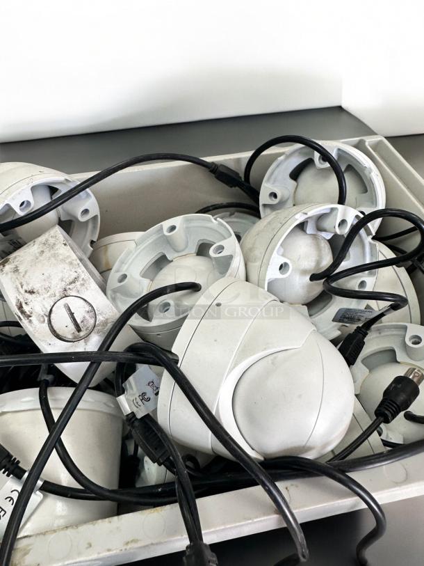 Excellent Condition Lot of 14 Security Cameras – Tested & Working! - Image 8 of 8
