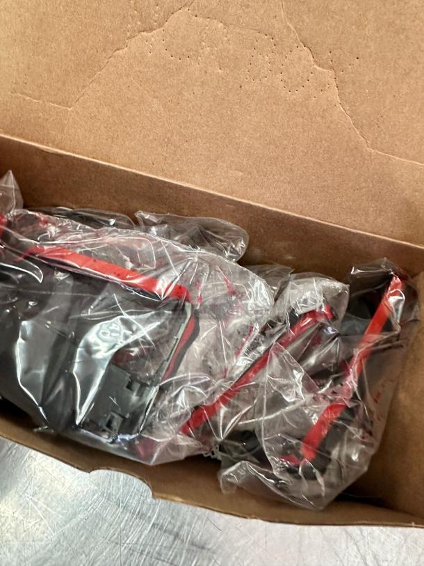 Excellent Condition a lot of 12 Epson ERC-30/34/38 Black/Red Ribbons – New in Box! - Image 1 of 4