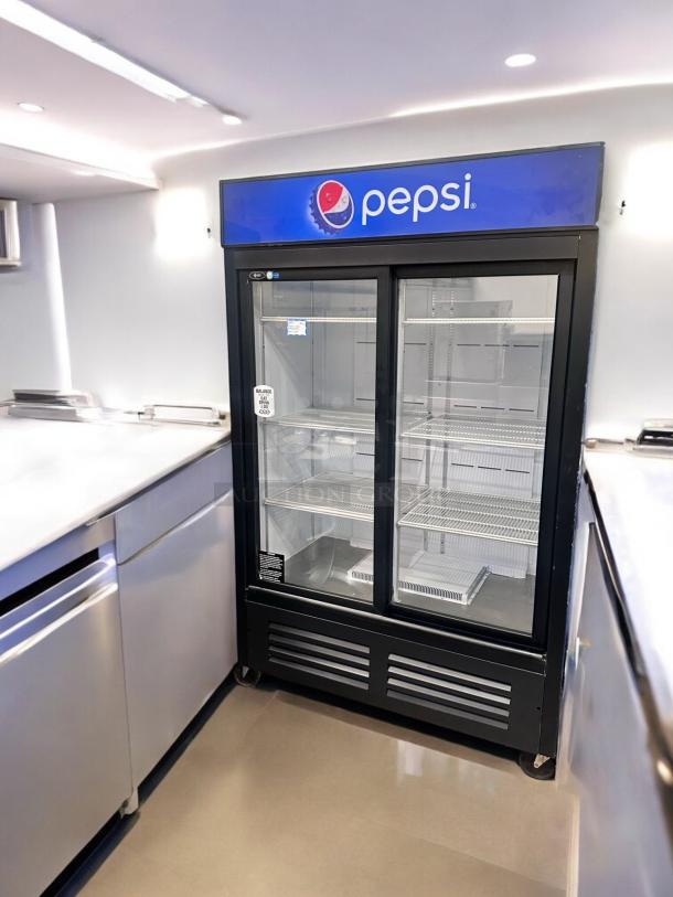 Excellent Condition Pepsi Glass Door Merchandiser – Model CO49R – Tested & Working! - Image 3 of 8