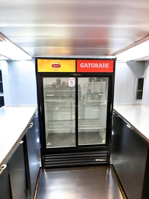 Excellent Condition True GDM-45 Double Glass Door Display Cooler – Tested & Working! - Image 4 of 7