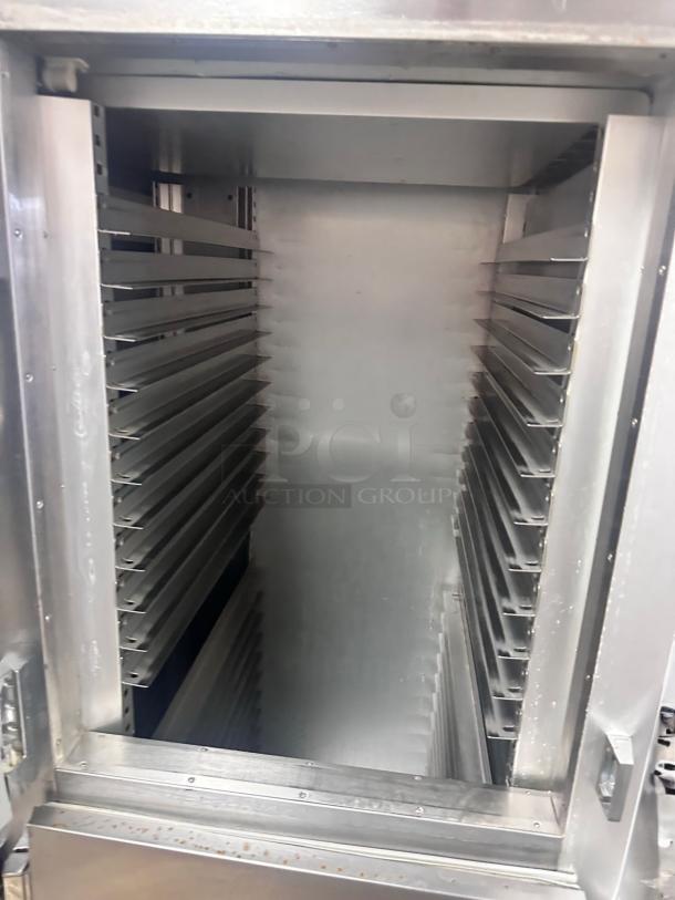 Excellent Condition Traulsen G20003 Commercial Refrigerator – Tested & Working! - Image 4 of 6