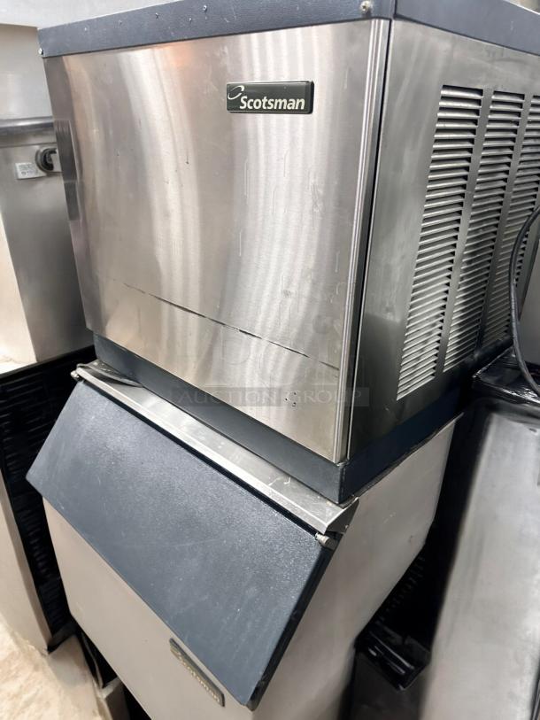 Excellent Condition Scotsman CME506AS-1H Ice Machine – Tested & Working! - Image 1 of 7