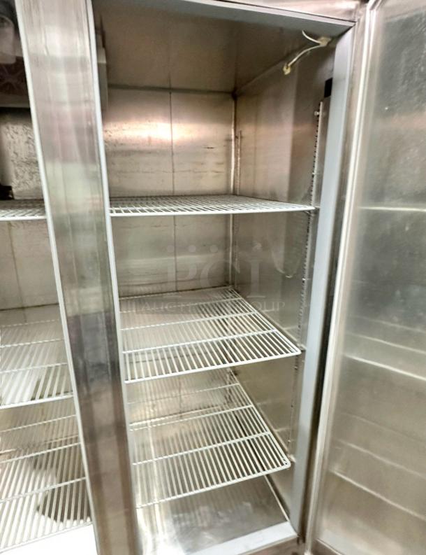 Excellent Condition Manitowoc Triple Door Commercial Refrigerator – Tested & Working! - Image 6 of 9