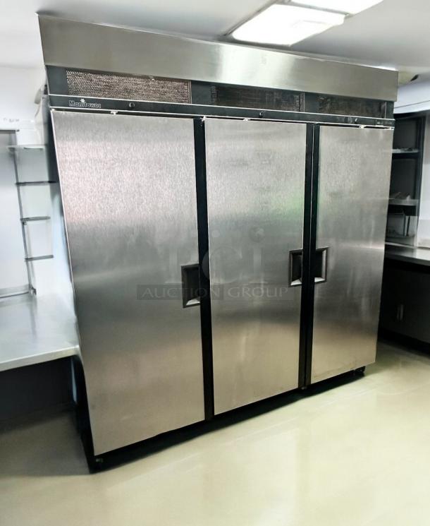 Excellent Condition Manitowoc Triple Door Commercial Refrigerator – Tested & Working! - Image 7 of 9