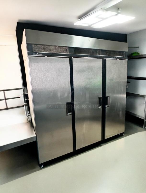 Excellent Condition Manitowoc Triple Door Commercial Refrigerator – Tested & Working! - Image 9 of 9