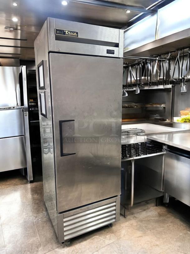 Excellent Condition True T-23F-HC Freezer – Tested & Working! - Image 2 of 7